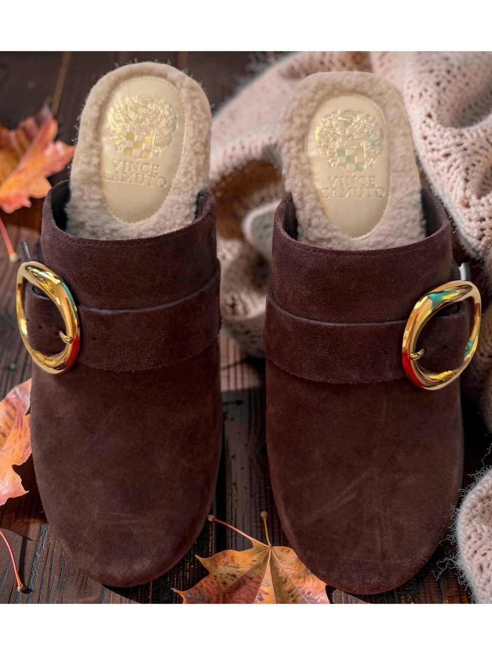 Vince Camuto Canzenee Size 7 Brown Suede Clogs Gold Buckle Shearling NEW